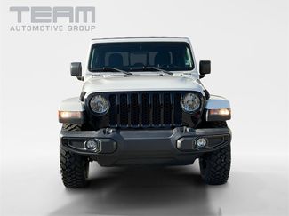 Used 2022 Jeep Gladiator Willys video 2