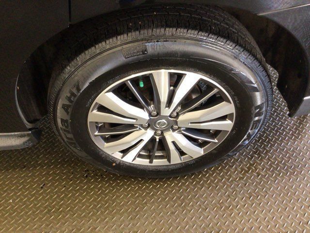 Used 2020 Nissan Pathfinder S AWD/4WD image 30