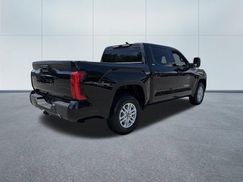 Used 2026 Toyota Tundra SR5 w/ SR5 Convenience Package AWD/4WD image 5