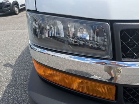 Used 2024 Chevrolet Express 2500 w/ Driver Convenience Package RWD image 10