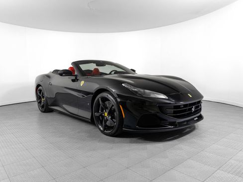 Certified 2023 Ferrari Portofino M image 14