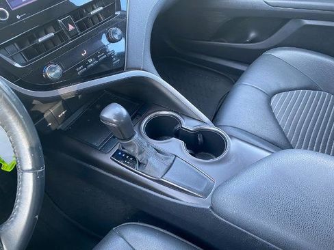 Used 2021 Toyota Camry SE image 23
