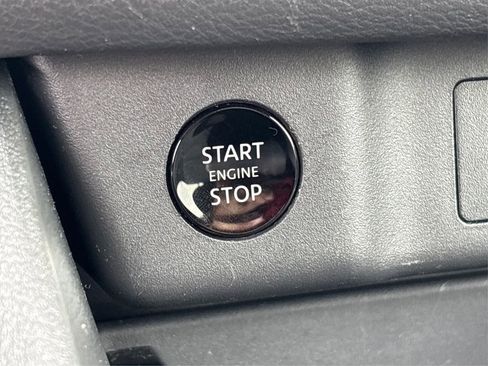 Certified 2026 Nissan Rogue SV AWD/4WD image 24
