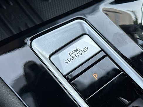 New 2026 Volkswagen Atlas SE FWD image 21
