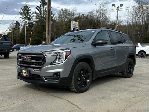 Used 2024 GMC Terrain AT4 AWD/4WD image 7