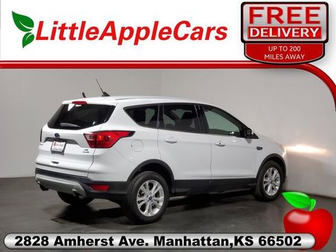 Used 2019 Ford Escape SE image 28