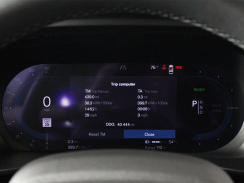 Used 2023 Volvo C40 P8 Recharge Plus image 12