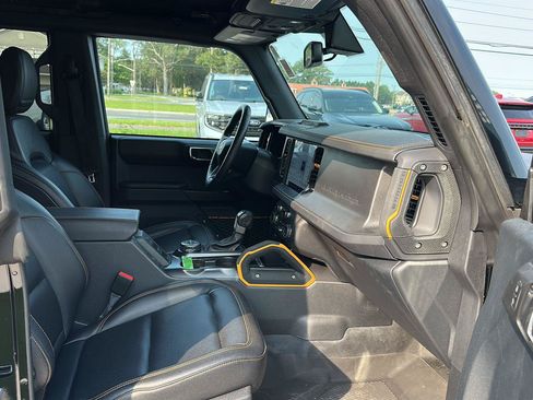 Used 2024 Ford Bronco Badlands AWD/4WD image 12