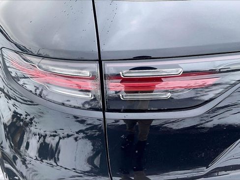 Used 2019 Porsche Cayenne image 24