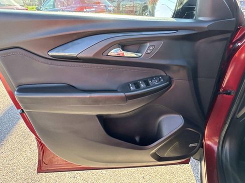 Used 2022 Chevrolet TrailBlazer RS w/ Technology Package image 18