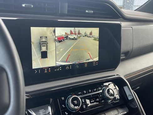 Used 2024 GMC Sierra 1500 AT4 w/ Technology Package image 17