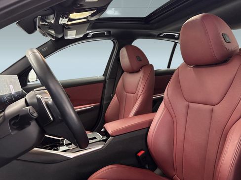 Used 2023 BMW 330i Sedan w/ Parking Assistance Package image 21