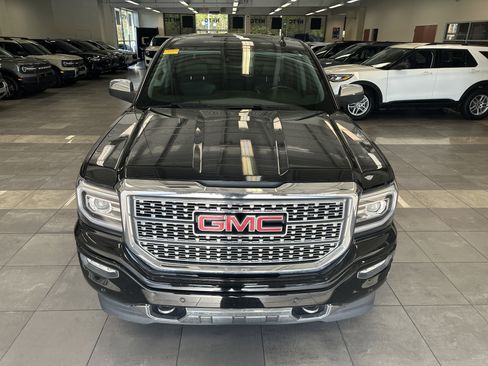 Used 2017 GMC Sierra 1500 Denali w/ Denali Ultimate Package image 18