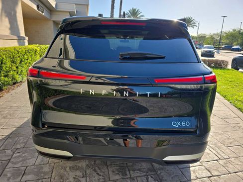 Certified 2026 INFINITI QX60 Luxe w/ Cargo Package FWD image 3