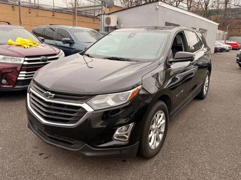 Used 2019 Chevrolet Equinox LT w/ Driver Convenience Package image 1
