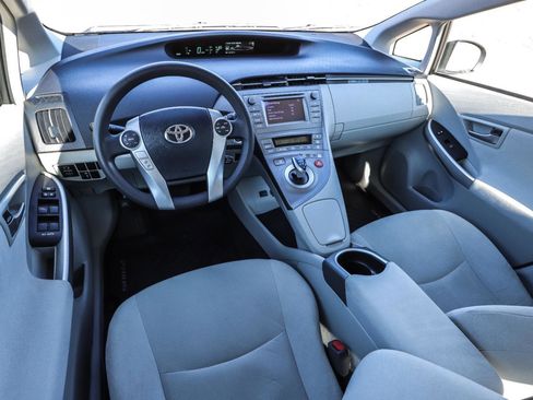 Used 2015 Toyota Prius Two image 20