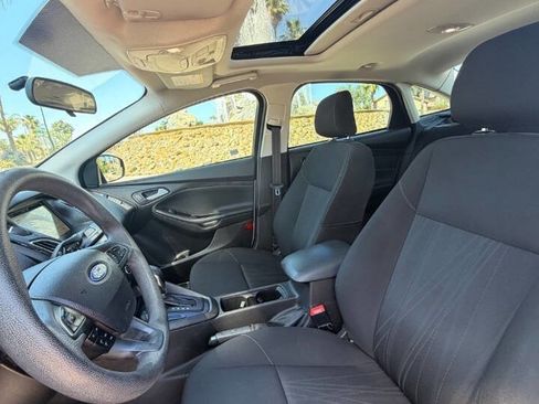 Used 2018 Ford Focus SEL FWD image 4
