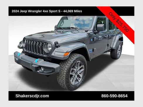 Used 2024 Jeep Wrangler Unlimited w/ Convenience Group AWD/4WD image 1