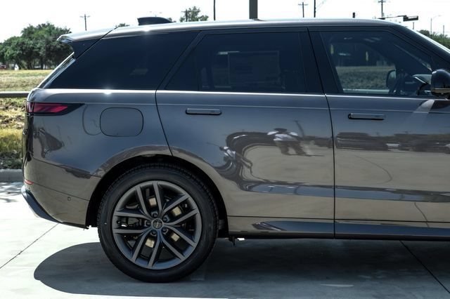 New 2026 Land Rover Range Rover Sport Dynamic SE AWD/4WD image 9