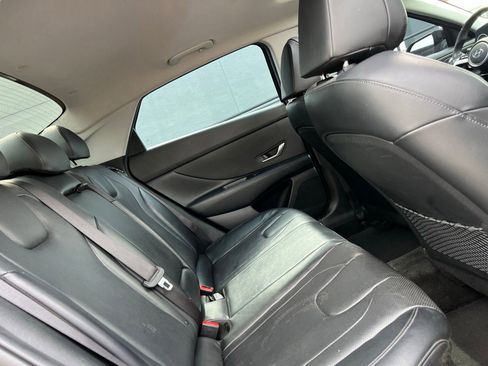 Used 2022 Hyundai Elantra Limited FWD image 44