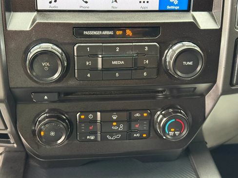 Used 2018 Ford F150 XLT w/ Equipment Group 302A Luxury RWD image 23