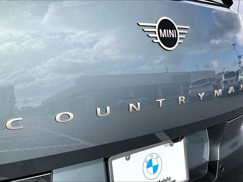 Used 2025 MINI Cooper Countryman S w/ Comfort Package Max image 9