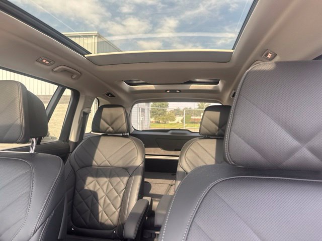 Certified 2026 BMW X7 xDrive40i w/ Premium Package AWD/4WD image 30