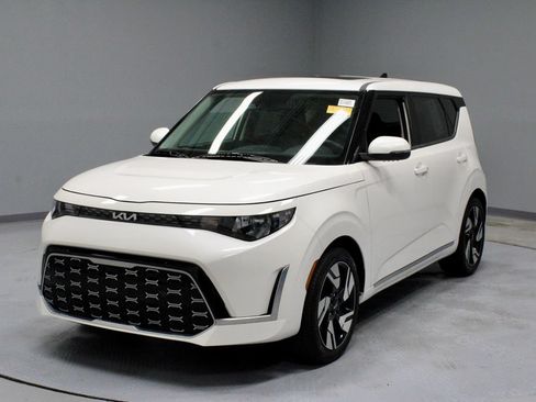 Used 2023 Kia Soul GT-Line FWD image 7