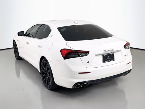 Used 2021 Maserati Ghibli S image 5