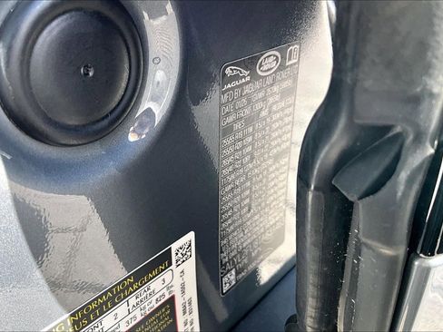 New 2026 Land Rover Range Rover Velar Dynamic SE AWD/4WD image 13