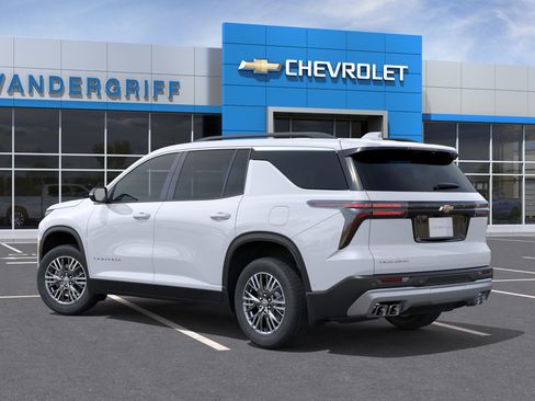 New 2026 Chevrolet Traverse LT FWD image 3