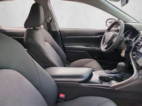 Certified 2019 Toyota Camry LE FWD image 20