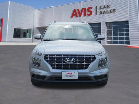 Used 2025 Hyundai Venue SEL FWD image 10