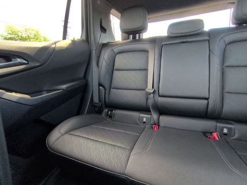 Certified 2025 Chevrolet Equinox LT w/ Convenience Package II image 4