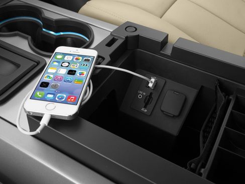 Used 2016 Ford Expedition EL XLT image 10