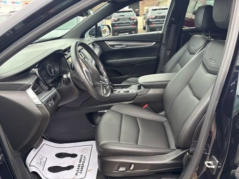 Used 2022 Cadillac XT5 Luxury AWD/4WD image 8