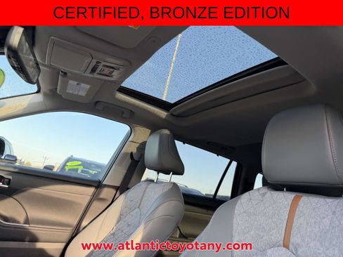 Certified 2023 Toyota Highlander Bronze Edition AWD/4WD image 17