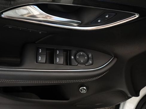 Used 2023 Buick Envision Essence AWD/4WD image 11