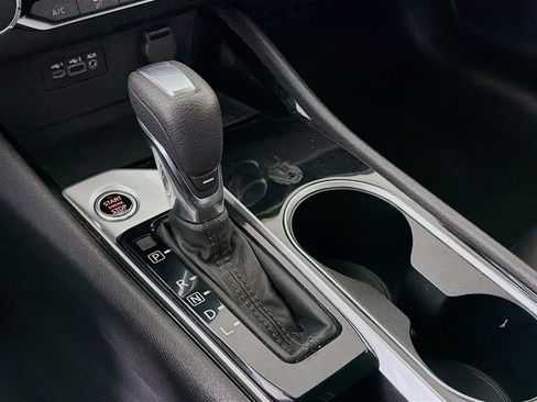 Used 2024 Nissan Altima 2.5 SV image 19