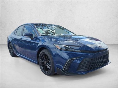 New 2026 Toyota Camry SE FWD image 3