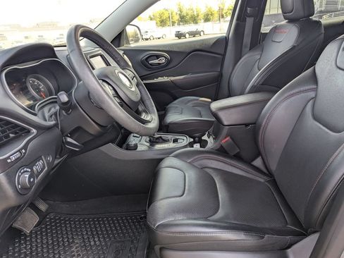 Used 2022 Jeep Cherokee Trailhawk w/ Premium Leather Package AWD/4WD image 14