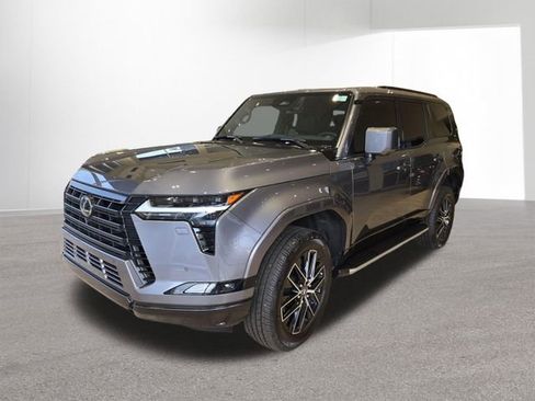 Used 2024 Lexus GX 550 w/ Accessory Package (2T) AWD/4WD image 2