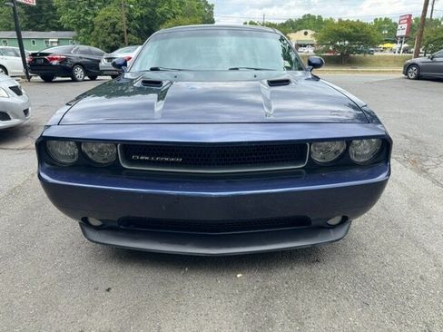 Used 2014 Dodge Challenger SXT Plus RWD image 8