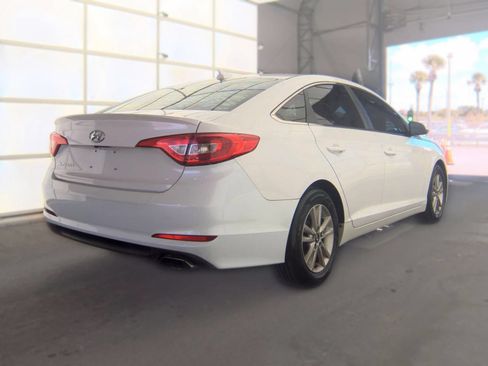 Used 2017 Hyundai Sonata SE FWD image 3