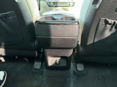 Used 2022 Kia Telluride SX FWD image 50