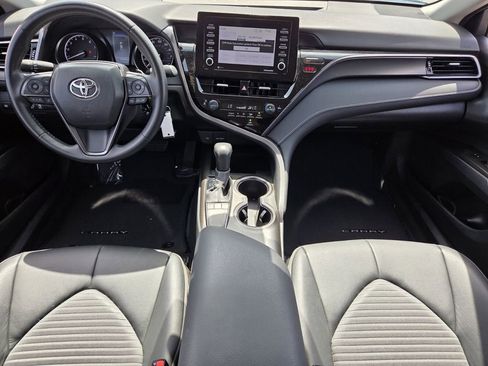 Used 2024 Toyota Camry SE image 12
