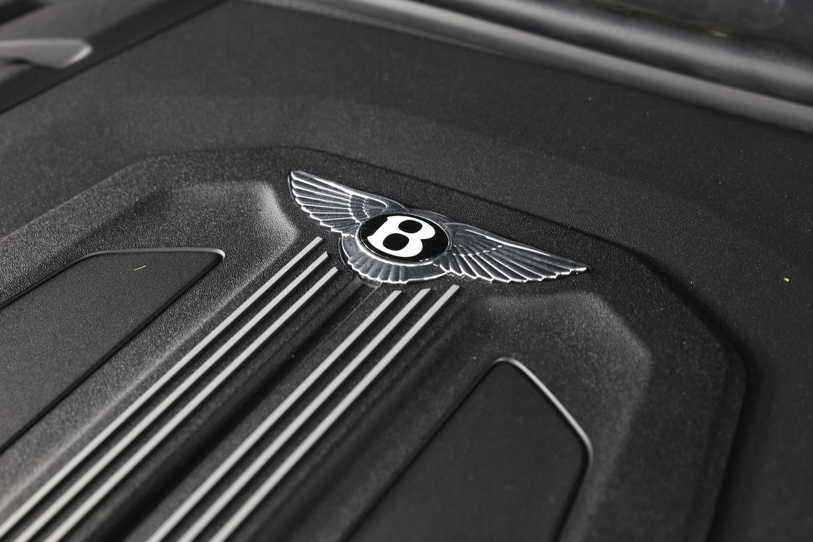 Used 2025 Bentley Bentayga Extended Wheelbase AWD/4WD image 37
