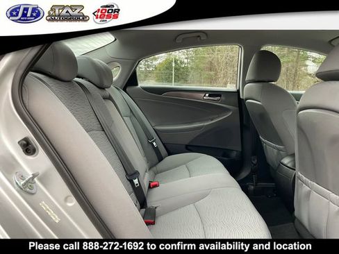 Used 2015 Hyundai Sonata Hybrid image 11