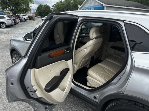 Used 2016 Lincoln MKC Reserve image 13