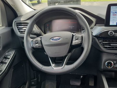 Certified 2023 Ford Escape Active AWD/4WD image 28